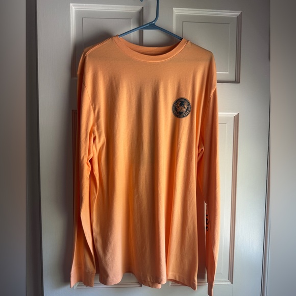 Vineyard Vines Orange Crab Long Sleeve Men's Tee - Picture 1 of 8